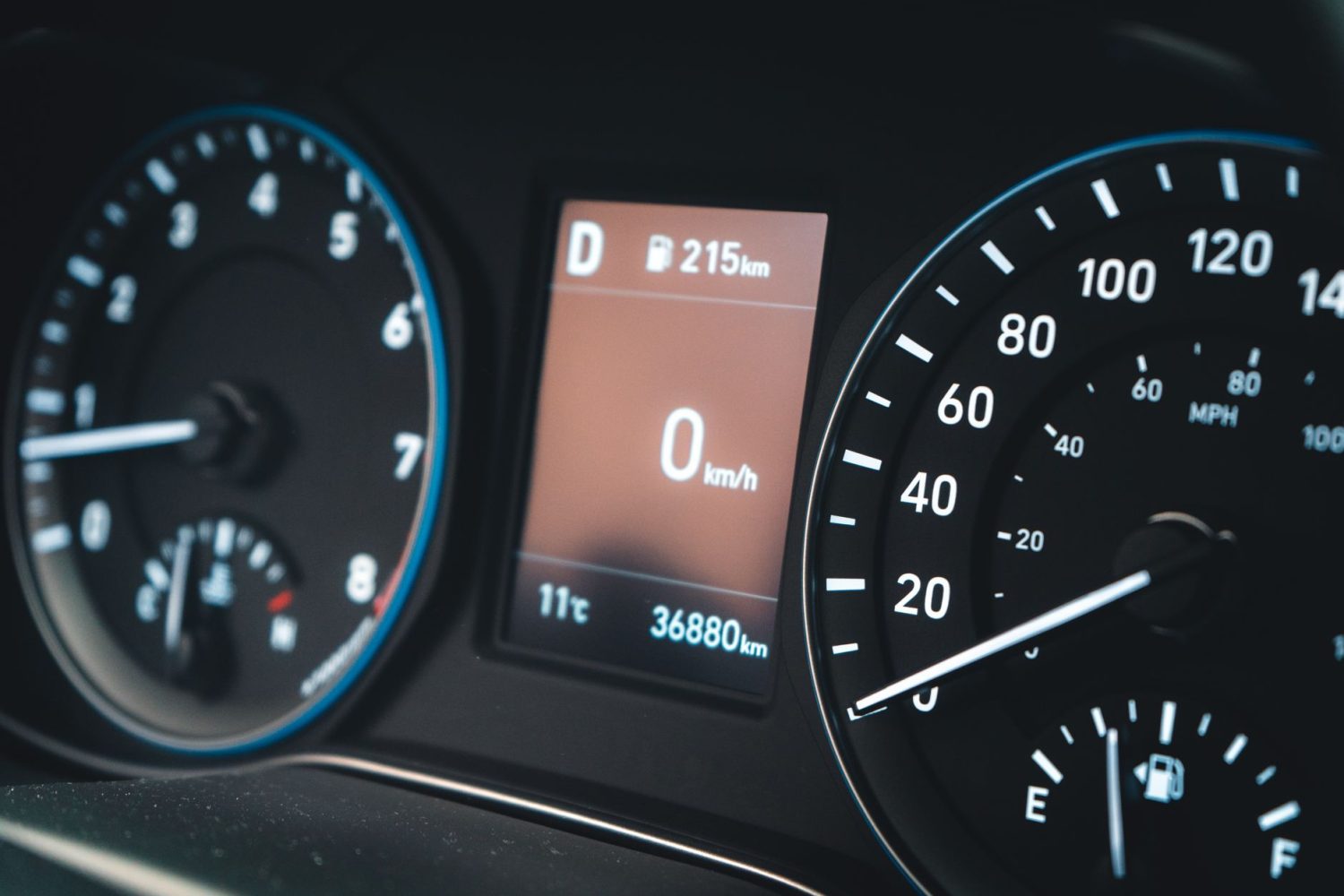 Quel régime moteur à 130 km/h selon votre boîte et votre carburant ?